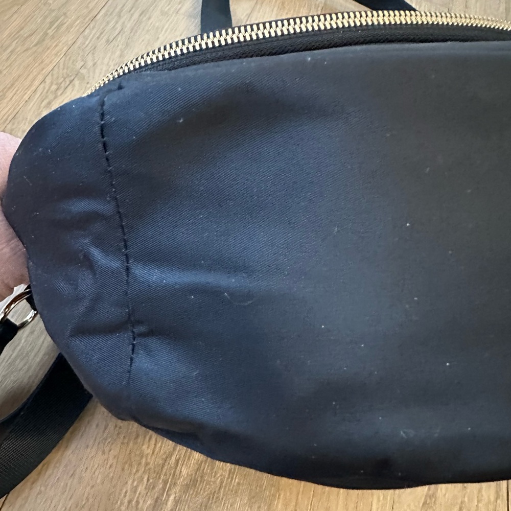 Lululemon Black 5L All night festival crossbody bag - Picture 5 of 8